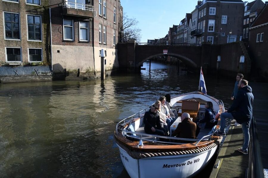 Dordrecht: City Canal Cruise - Live Dutch Skipper Guidance, Plus English Audio Support