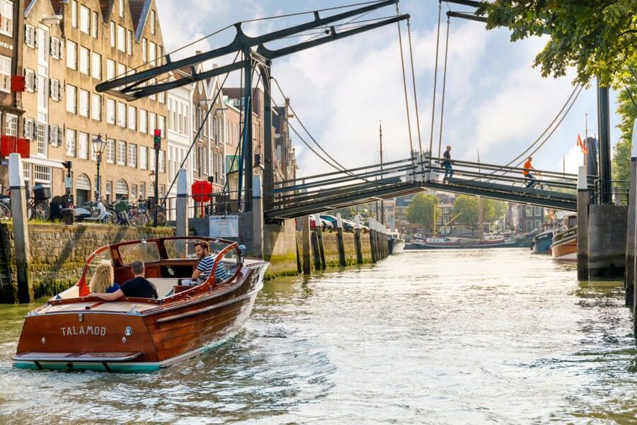 Dordrecht: City Walking Tour with Boat Ride - Price and Value: Is $41 Worth It?