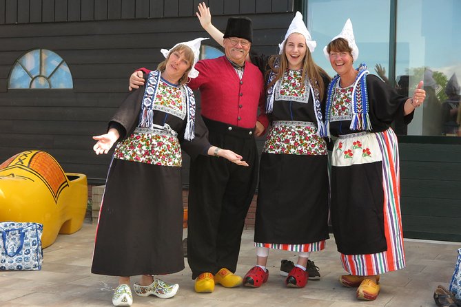 Dutch Experience in Volendam with Traditional Outfits - Key highlights at Simonehoeve (Volendam-area Dutch farm fun)