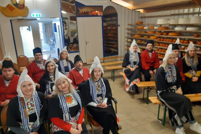 Dutch Experience in Volendam with Traditional Outfits - Dressing Up Like a Dutch Local, Then Getting the Group Photo