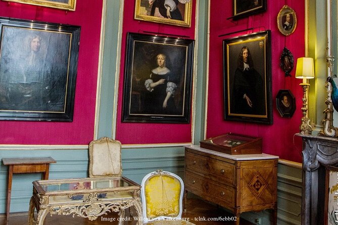 Dutch Golden Age: Private Tour of Amsterdam & Rembrandt's House - Bloemenmarkt: the flower market stop that also teaches a little