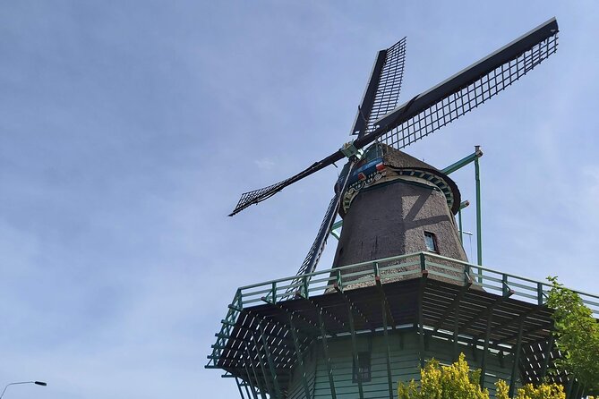 Dutch Windmills & Polder Walking Tour - Stop 2 in Stadsmolensloot: the Leiden city windmill and a second purpose