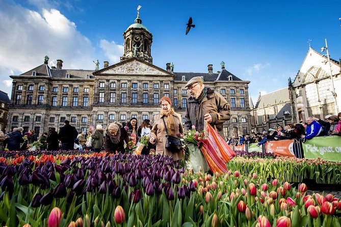 e-Scavenger hunt Amsterdam: Explore the city at your own pace - Jordaan, Centraal, and the two Amsterdam faces: canals and nightlife edges