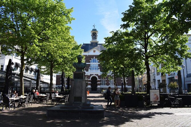 e-Scavenger hunt Apeldoorn: Explore the city at your own pace - Duration: plan 2 to 4 hours, then expect it to flex