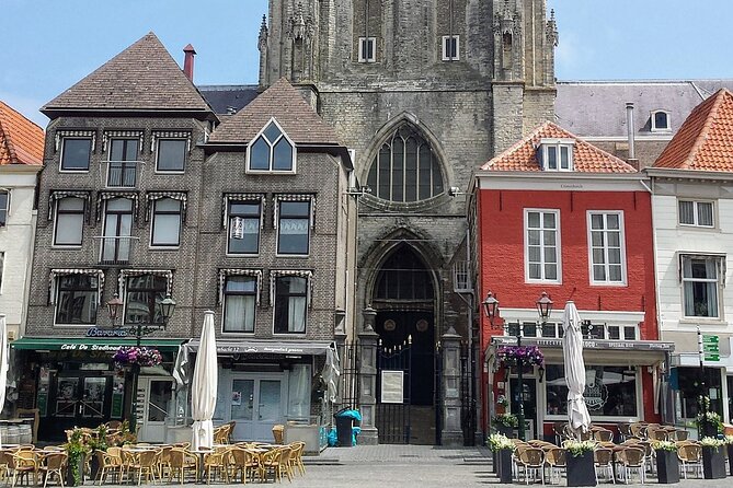 e-Scavenger hunt Bergen op Zoom: Explore the city - The Gevangenpoort: A Medieval City Gate You Can Feel