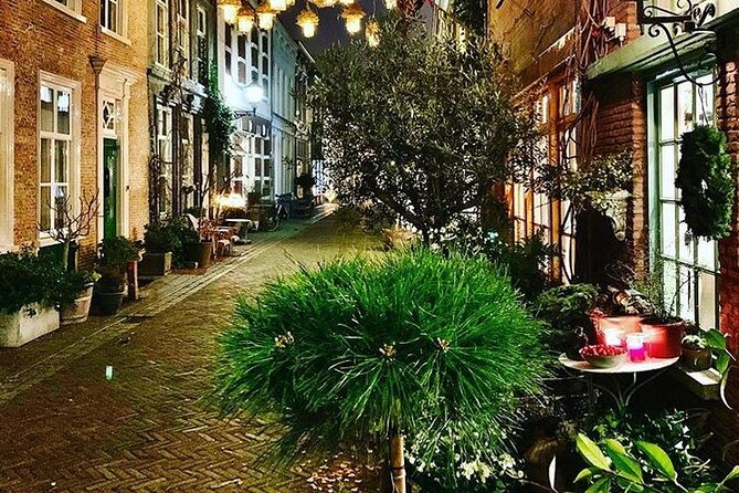 e-Scavenger hunt Bergen op Zoom: Explore the city - Sint Gertrudiskerk and the Grote Markt: Where the City Core Shows