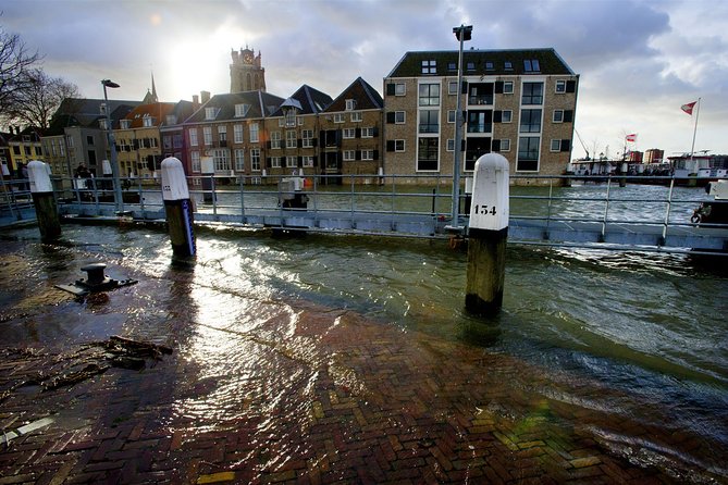 e-Scavenger hunt Dordrecht: Explore the city at your own pace - Your route through Dordrecht, from Grote Kerk to Augustijnenkerk