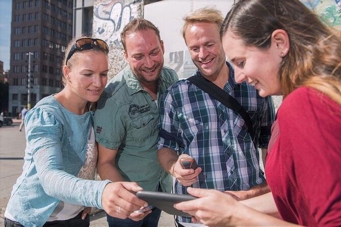 e-Scavenger hunt Enschede: Explore the city at your own pace - Synagogue memory, church architecture, and the Oude Markt core
