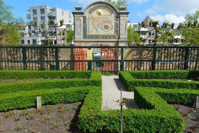 e-Scavenger hunt Groningen: Explore the city at your own pace - A city game that lets you pace yourself in Groningen