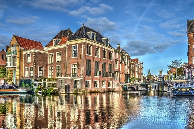 e-Scavenger hunt Leiden: Explore the city at your own pace - Windmills and Museums: Molen de Put to Molenmuseum de Valk