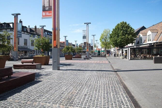 e-Scavenger hunt Terneuzen: Explore the city at your own pace - Stop 1: the dynamic lock complex and the interactive port center