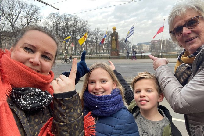 e-Scavenger hunt The Hague: Explore the city at your own pace - What a 2 to 3 hour game feels like in real life