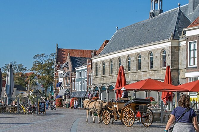 e-Scavenger hunt Zierikzee: Explore the city at your own pace - The old Town Hall museum on Meelstraat: why prosperity gets built into walls
