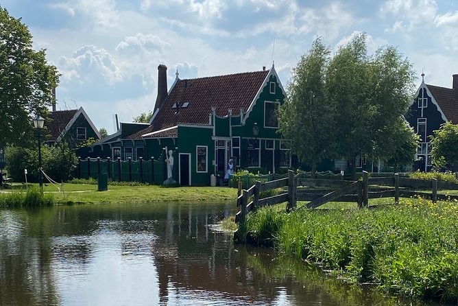 Escape Amsterdam: E-Bike to Zaanse Schans Windmills & Zaandam - Riding logistics and group size: why max 10 people matters