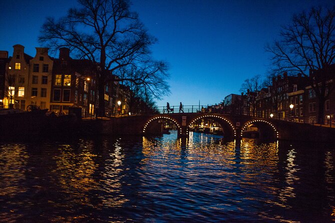 Evening Canal Cruise in Amsterdam with Wine & Cheese Option - Who this cruise is for, and who should consider other options