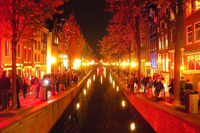 Exclusive small-group Amsterdam Red Light District tour - De Wallen from a local perspective: what your guide is actually doing