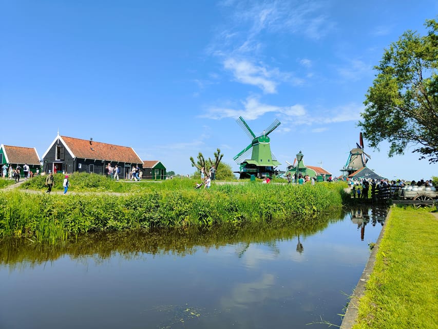 Excursion from Amsterdam to the windmills of Zaanse Schans - Cheese factory stop: tasting Dutch flavors the easy way