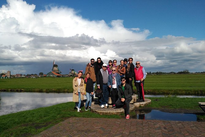 Excursion to the mills of Zaanse Schans - The ride out: air-conditioned comfort in a very practical timeline