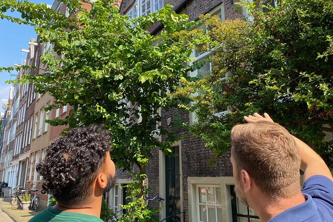 Explore hidden streets with friends - Private Tour - Price and Value: What $101.15 Buys in a Private Setting