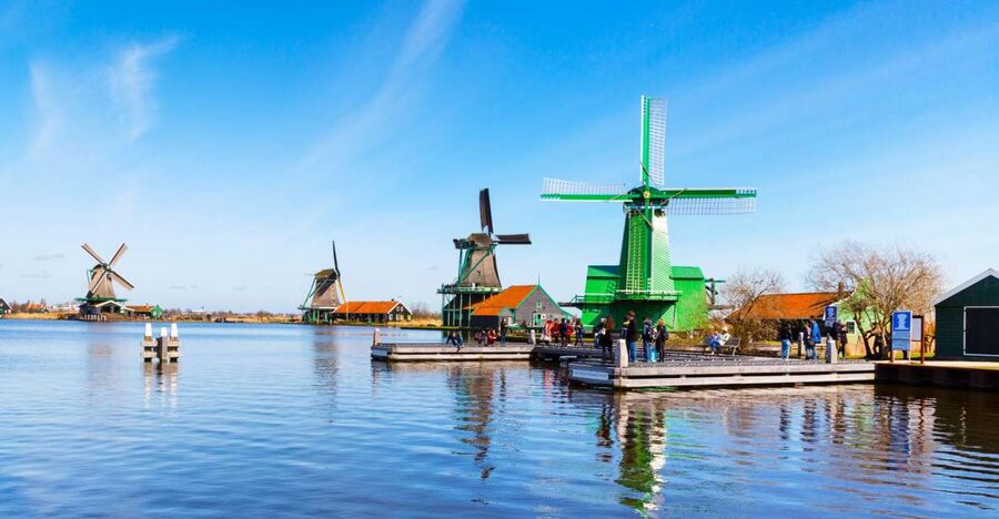 From Amsterdam: 4 Provinces Highlights Van Tour - Afsluitdijk, the 32-kilometer water barrier with two different worlds
