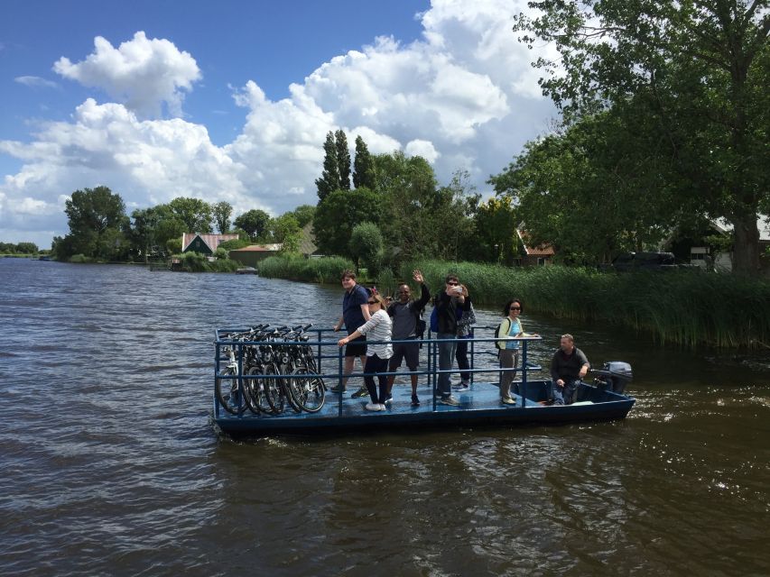 From Amsterdam: Countryside Bike Tour - Ferry to the countryside: the start that sets the tone