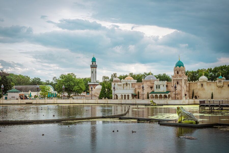 From Amsterdam: Day Trip to Efteling Theme Park with Ticket - Should you book this Efteling day trip from Amsterdam?