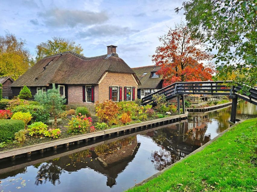 From Amsterdam: Giethoorn & Zaanse Schans Tour w/ Small Boat - Tips to make the day smoother