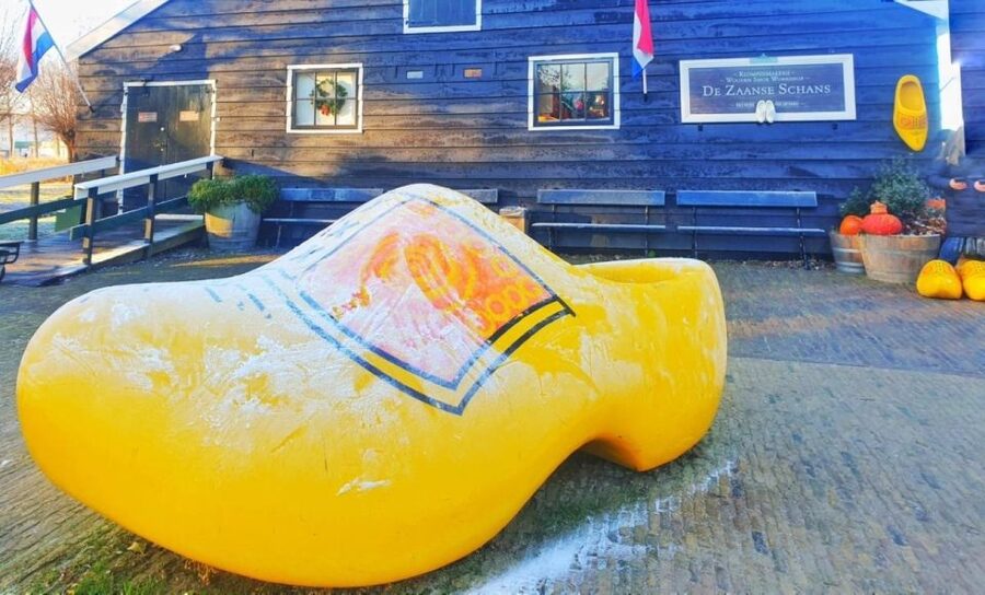 From Amsterdam: Giethoorn & Zaanse Schans Tour w/ Small Boat - Price and value: what you really get for about $157