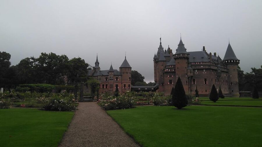 From Amsterdam: Muiderslot and De Haar Castle Tour - Quick hits before you go