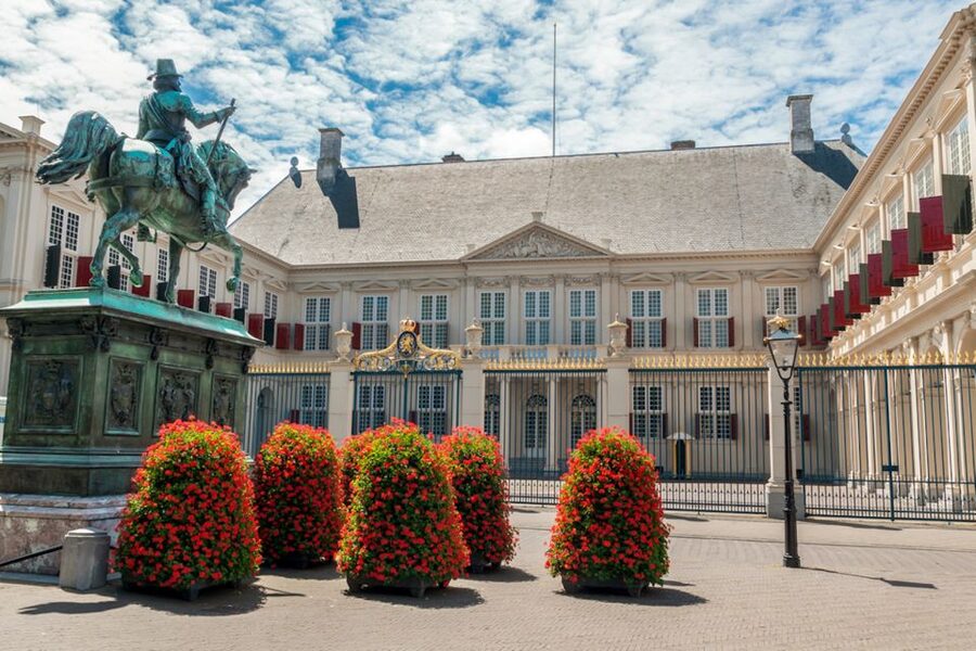 From Amsterdam: Rotterdam and The Hague Tour in Spanish - Price and value: what $46 buys you for a full day