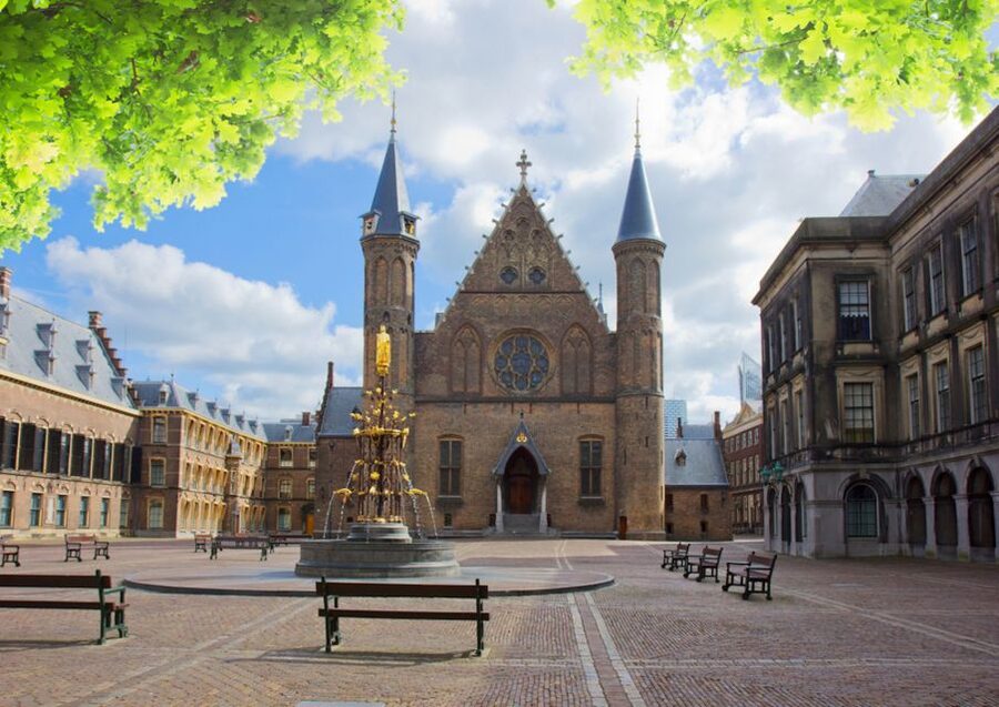 From Amsterdam: Rotterdam and The Hague Tour in Spanish - Cube Houses by Piet Blom: modern architecture you can spot instantly