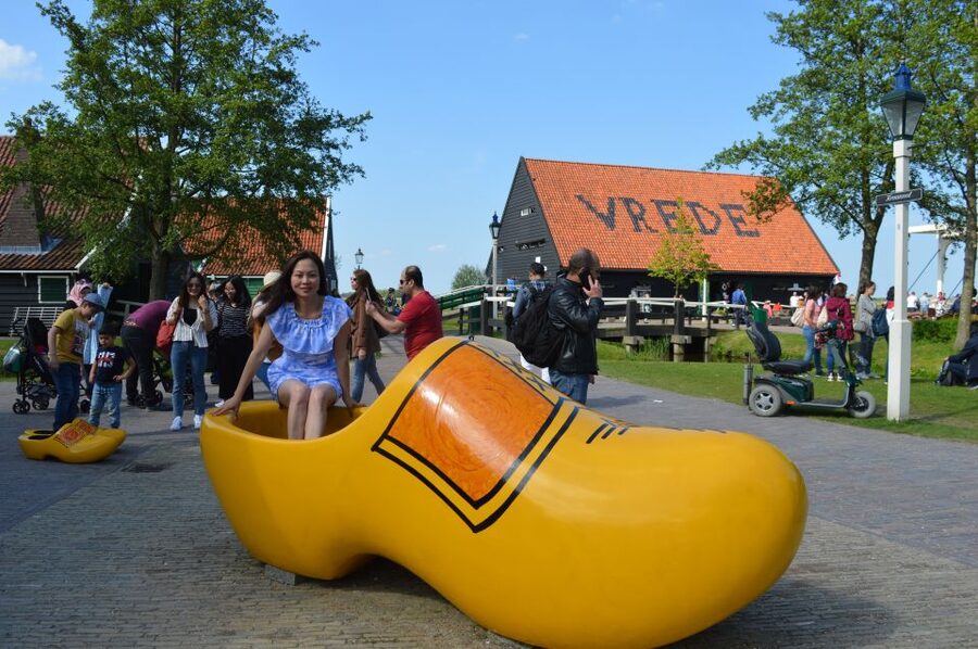 From Amsterdam: Small Group Zaanse Schans and Volendam Tour - FAQ