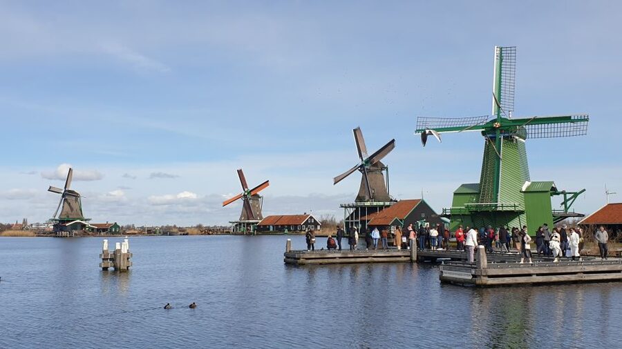 From Amsterdam: Small Group Zaanse Schans and Volendam Tour - Should you book this Zaanse Schans and Volendam tour?