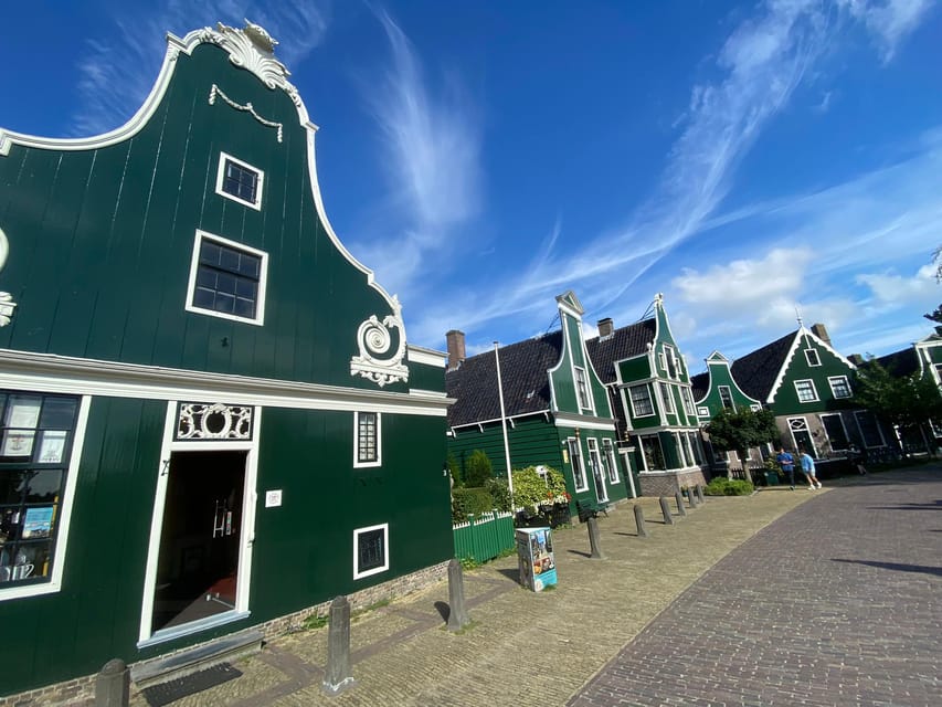 From Amsterdam: visit Zaanse Schans, Muiderslot and more! - Lunch in Sneek: plan for real food, since it’s not included