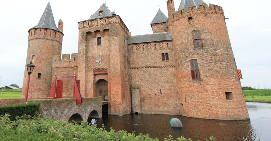 From Amsterdam: visit Zaanse Schans, Muiderslot and more! - Zaanse Schans: windmills and wooden houses in 75 minutes