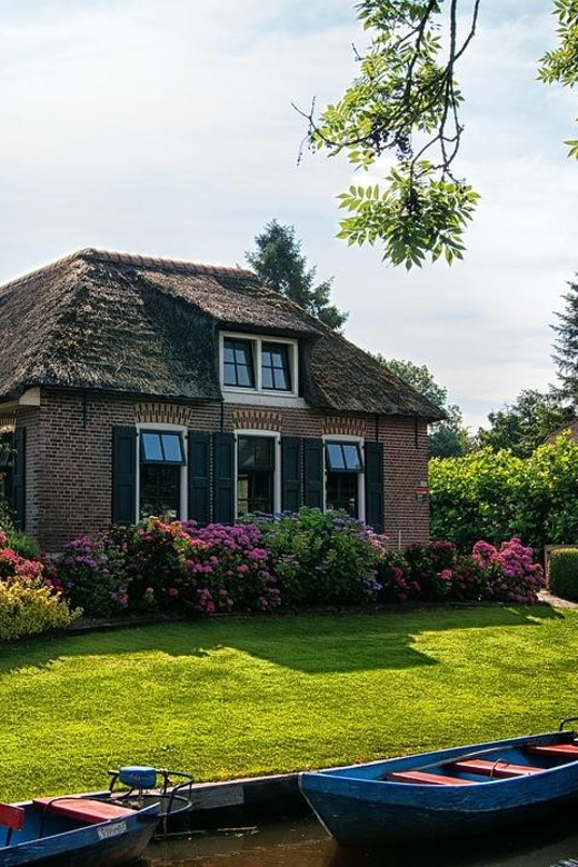 From Amsterdam: Zaanse Schans and Giethoorn Countryside Trip - Time management on a 9-hour private day