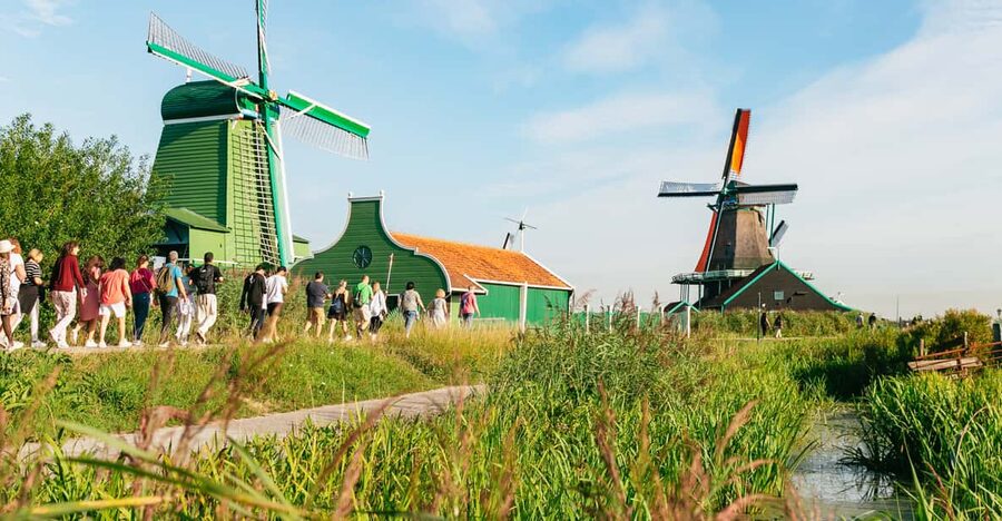 From Amsterdam: Zaanse Schans, Edam, & Marken Full-Day Trip - Edam Town Walk: Cheese Fame in Real Streets