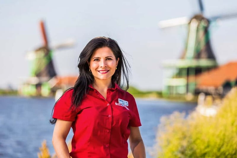 From Amsterdam: Zaanse Schans, Volendam, and Marken Day Trip - Volendam: Fishing-Village Atmosphere and a Lunch Break