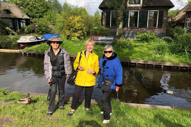 From Amsterdam: Zaanse Schans, Volendam, Giethoorn with Boat Tour - Three Villages, One Easy Day Loop From Amsterdam