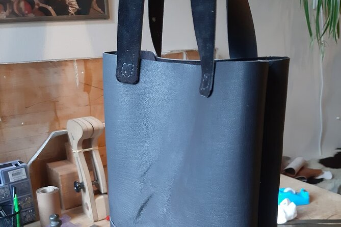 Genuine Leather Tote Bag Workshop in Leiden - What Happens in the 3 Hours: From Leather Choice to Finished Tote