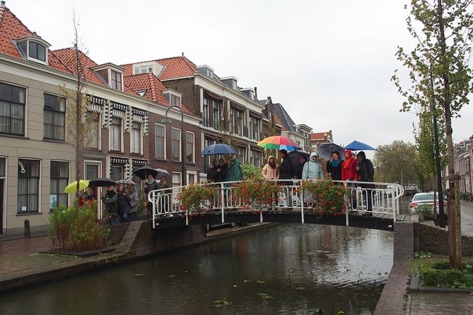 Get the best out of Delft by creating memories during our private walking tour! - Markt: Delft Blue, trade buildings, and where stories meet