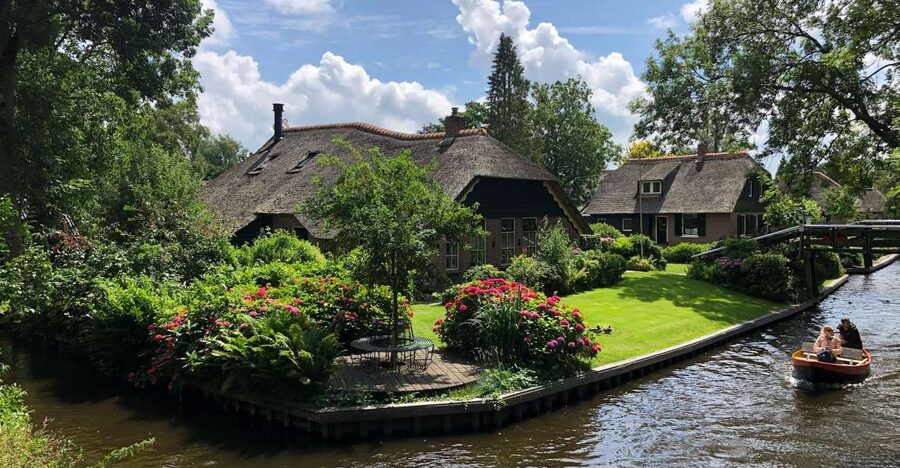 Giethoorm & Exploring the North of The Netherlands Tour - Who should book this Giethoorn and Hasselt tour