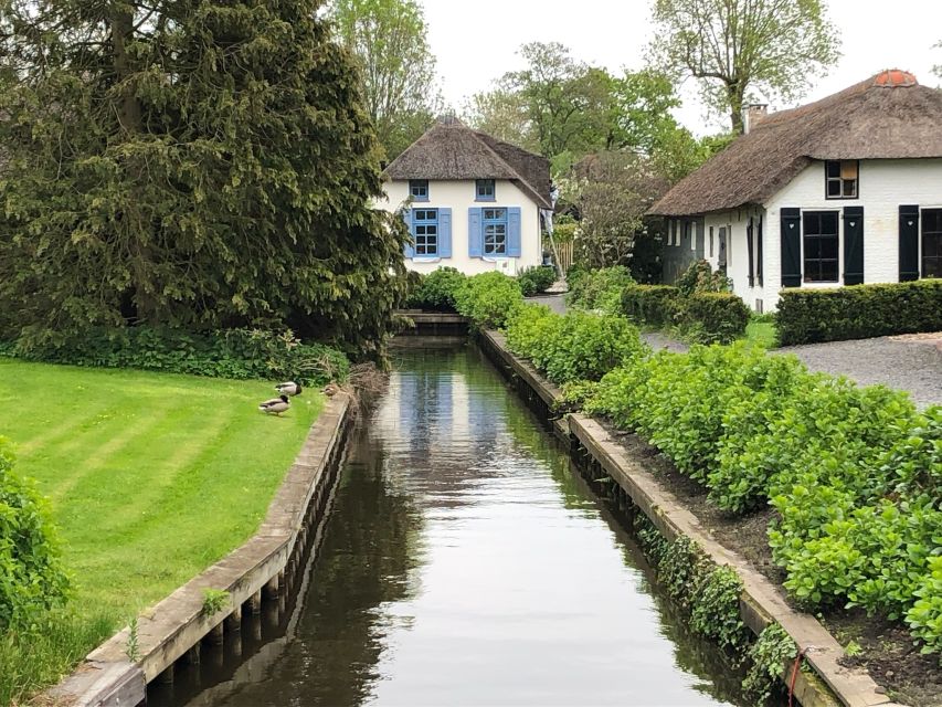 Giethoorm & Exploring the North of The Netherlands Tour - What to wear and bring for cobblestones and canal time