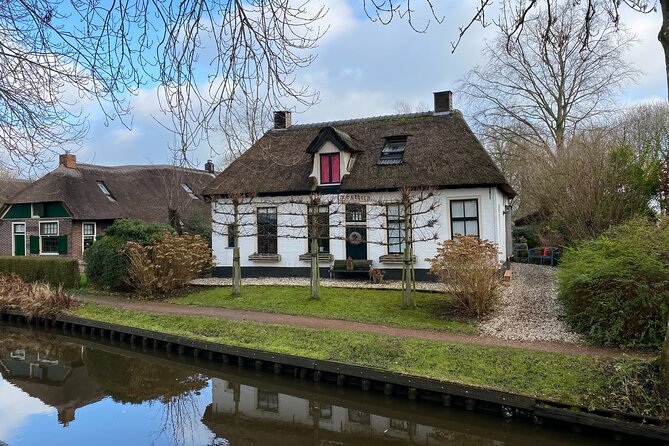 Giethoorn and Zaanse Schans Day Tour Small Group Incl. Boat Ride - Bovenwijde: the second hour on the water