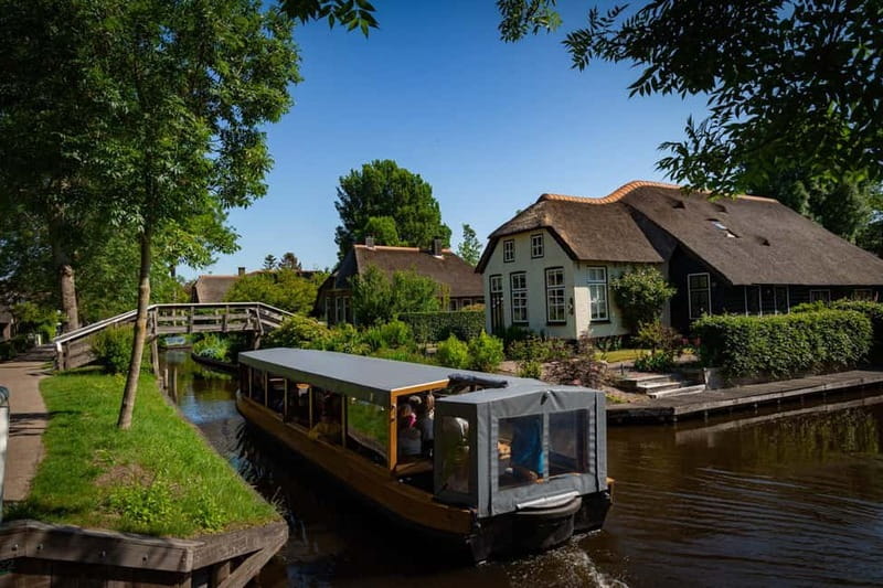 Giethoorn: Canal Cruise & lake Tour & Sightseeing Village - Lake tour views and why the one-meter depth is a big deal