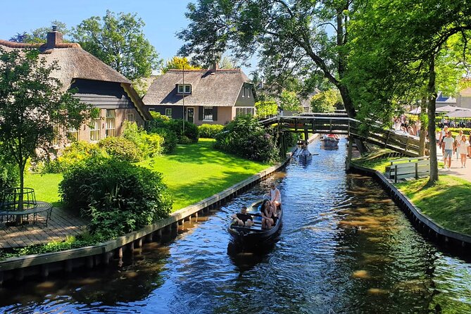 Giethoorn Day Tour from Amsterdam with Small Boat Ride - Getting to Giethoorn starts at DoubleTree near Amsterdam Centraal