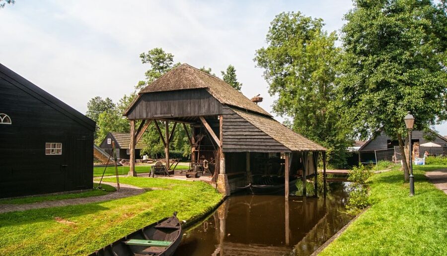 Giethoorn: Private Day Trip with Boat Tour from Amsterdam - Private Pickup From Amsterdam That Actually Protects Your Time