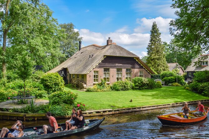 Giethoorn Private Tour with Cruise and Lunch from Amsterdam - From Amsterdam to Giethoorn, Timing and Comfort Matter