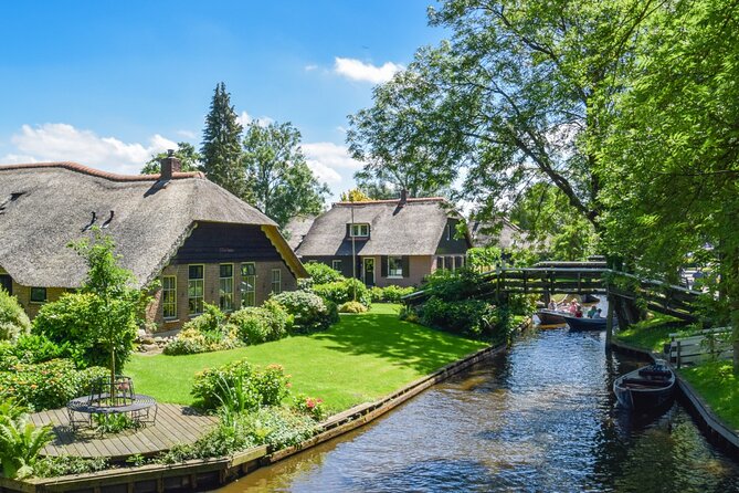 Giethoorn Private Tour with Cruise and Lunch from Amsterdam - De Rietstulp: The Apple Pie Start That Sets the Tone