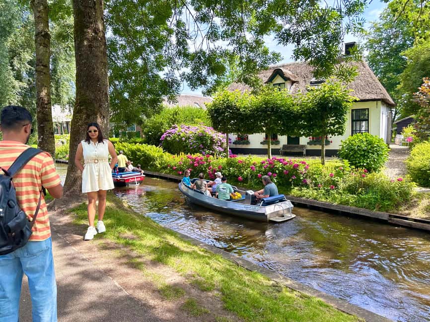 Giethoorn: Round trip from Amsterdam optional guided cruise - How the Amsterdam-to-Giethoorn coach day really works